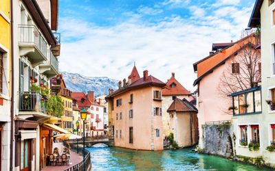 Detour Destinations: Travel Smarter in 2025